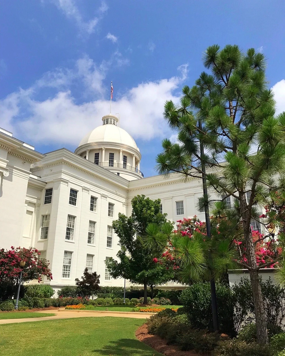 State Capitol building Montgomery Alabama Photo Heatheronhertravels