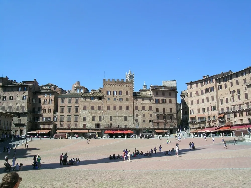 Siena Piazza Italy Photo sferrario1968 on Pixabay