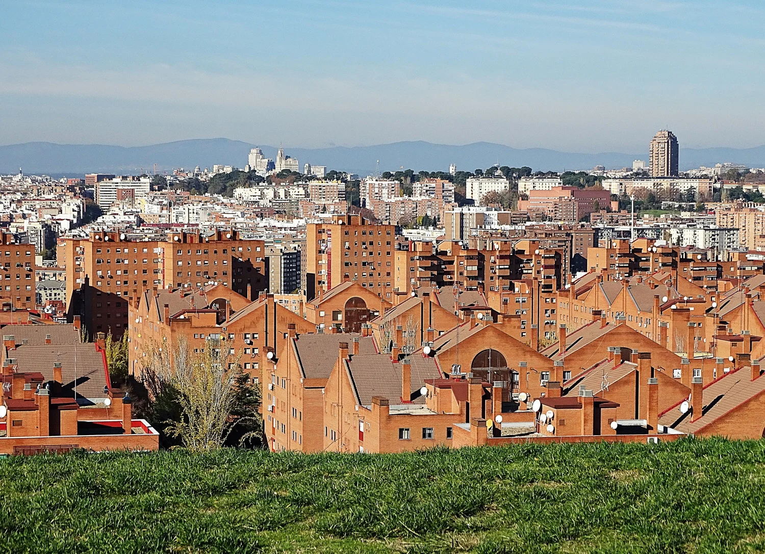 Parque de las Siete Tetas in Madrid by Jose A