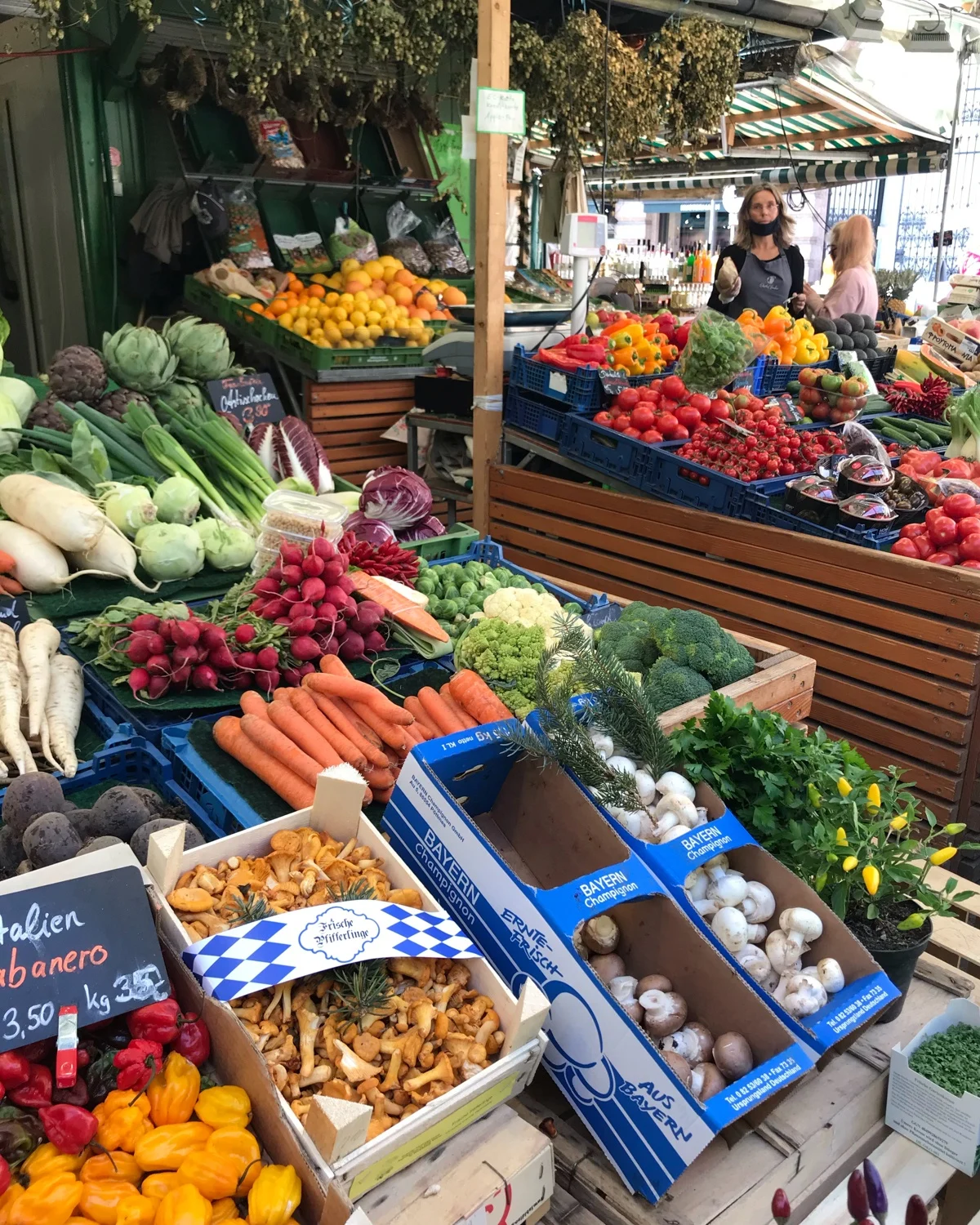 Viktualienmarkt in Munich, Germany Photo Heatheronhertravels.com