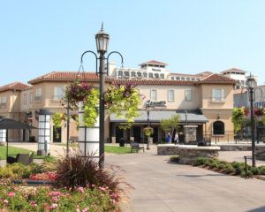 Bridge Street Town Centre in Huntsville Alabama © Bridge Street Town Centre