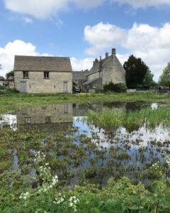 Drover's Pool Hawkesbury Upton - Cotswold Way Photo: Heatheronhertravels.com