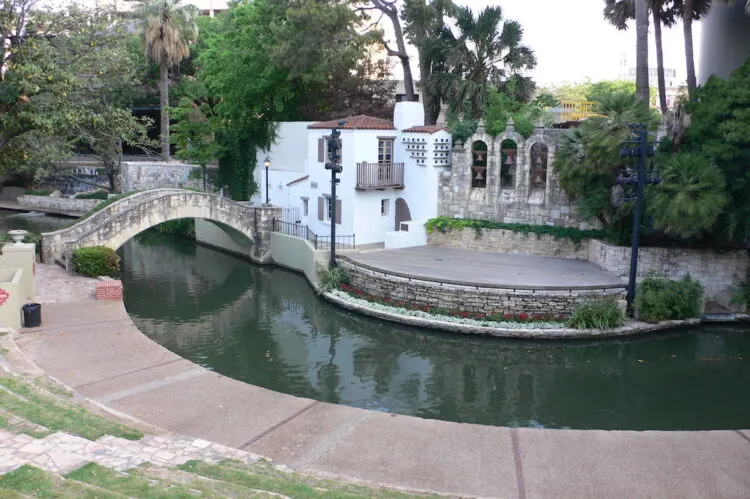 Arneson River Theatre, San Antonio Photo Heatheronhertravels.com