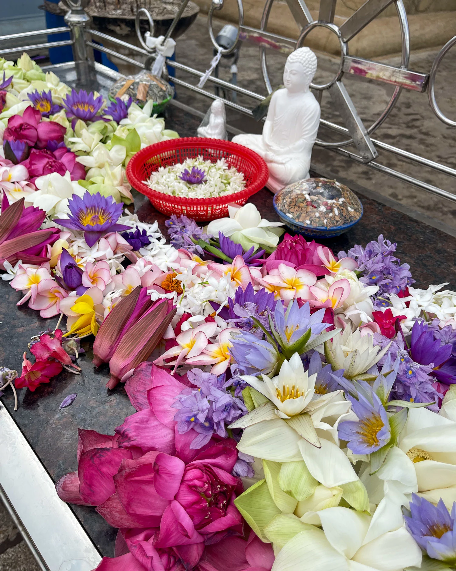 Flowers in the temple Sri Lanka Photo Heatheronhertravels.com