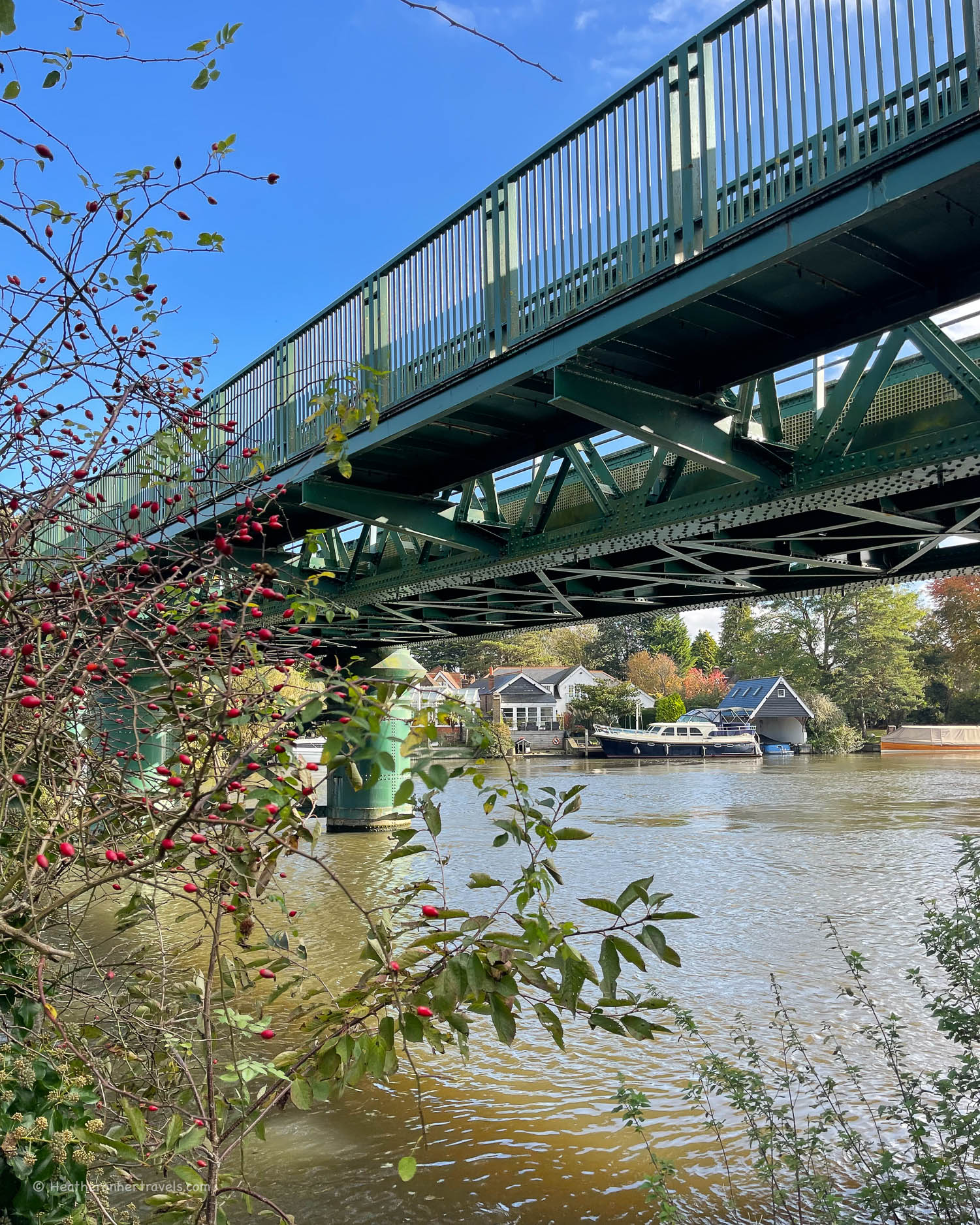 Bourne End - Hiking on the Thames Path National Trail Photo_ © Heatheronhertravels.com