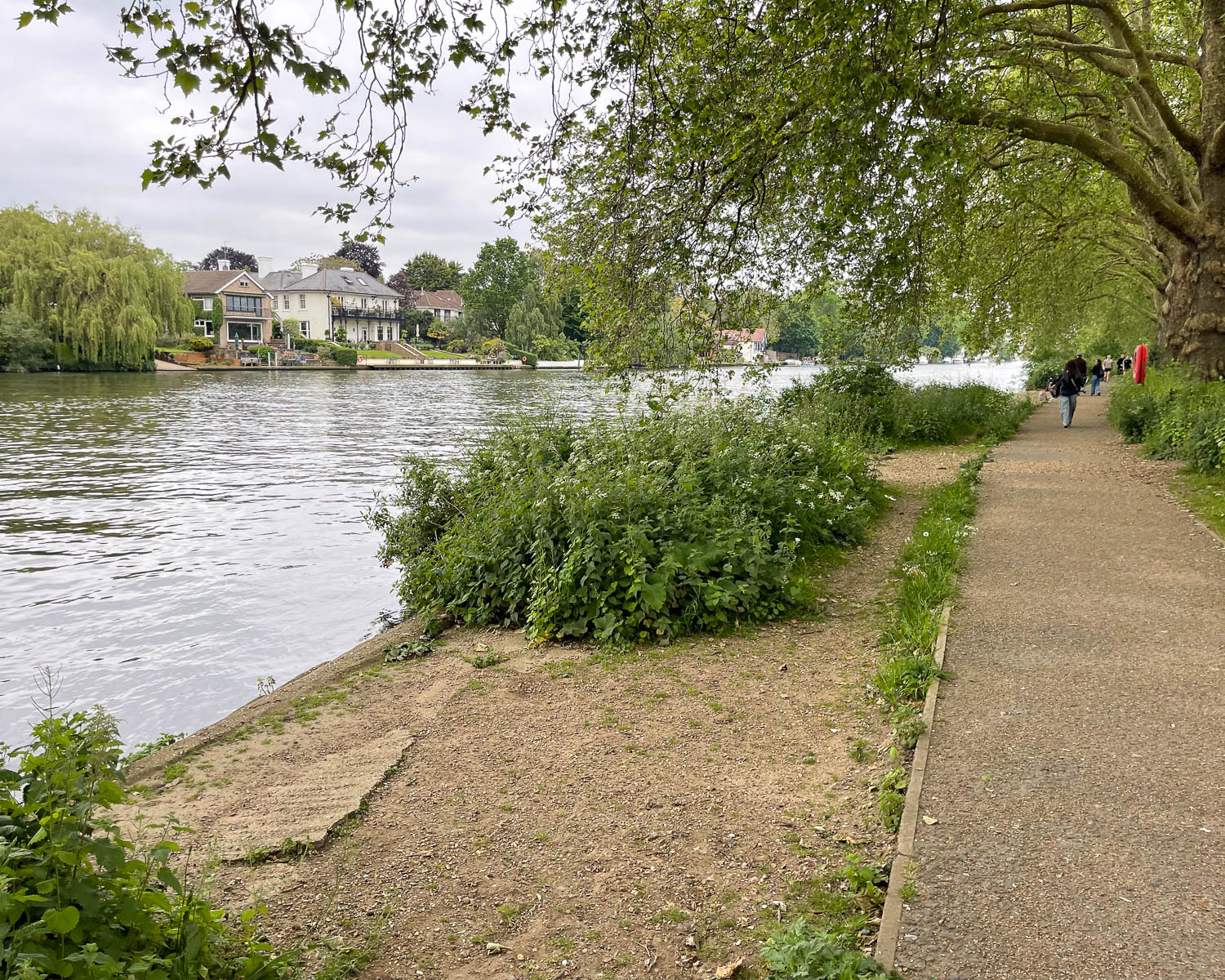 Canbury Gardens near Kingston - Thames Path National Trail Photo Heatheronhertravels.com