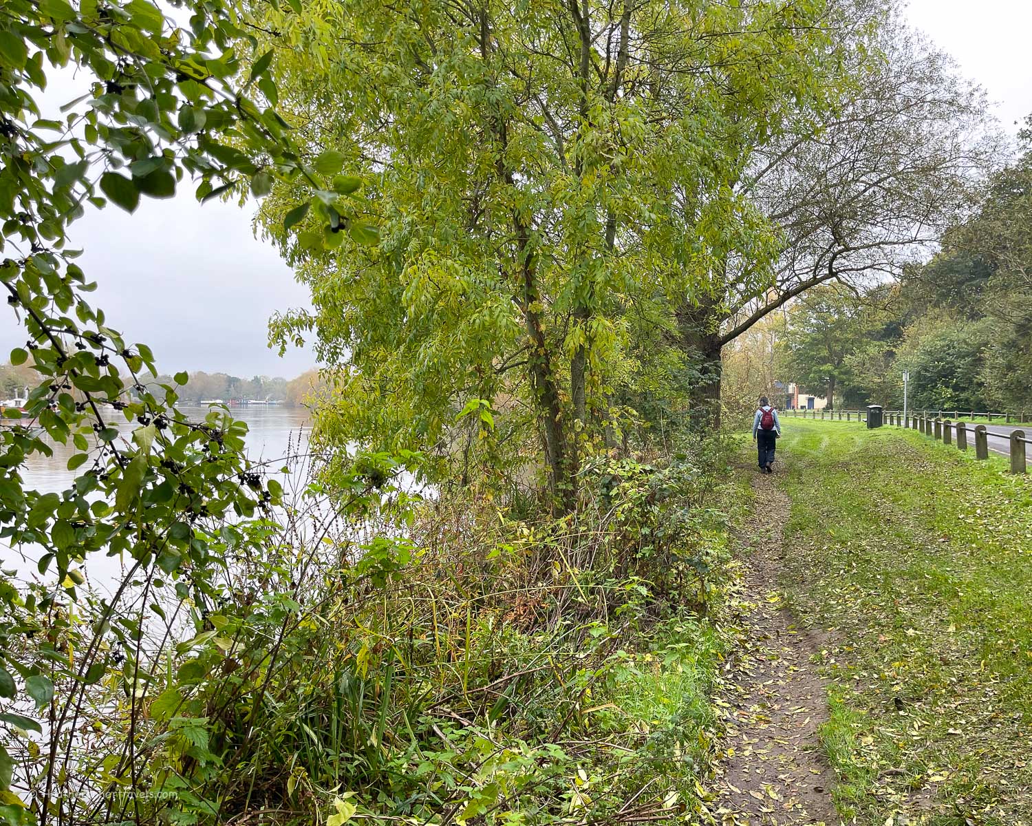 Chertsey - Hiking on the Thames Path National Trail Photo_ © Heatheronhertravels.com