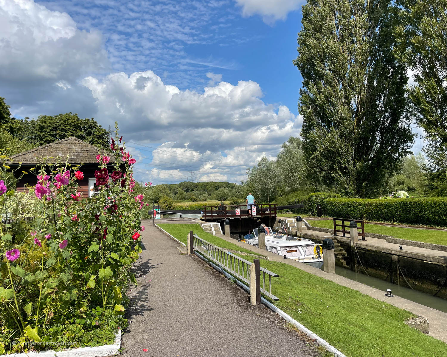 Northmoor Lock on the Thames path national trail July 24 Photo Heatheronhertravels.com