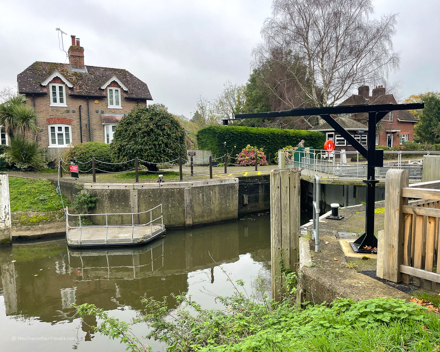 Old Windsor lock- Hiking on the Thames Path National Trail Photo_ © Heatheronhertravels.com