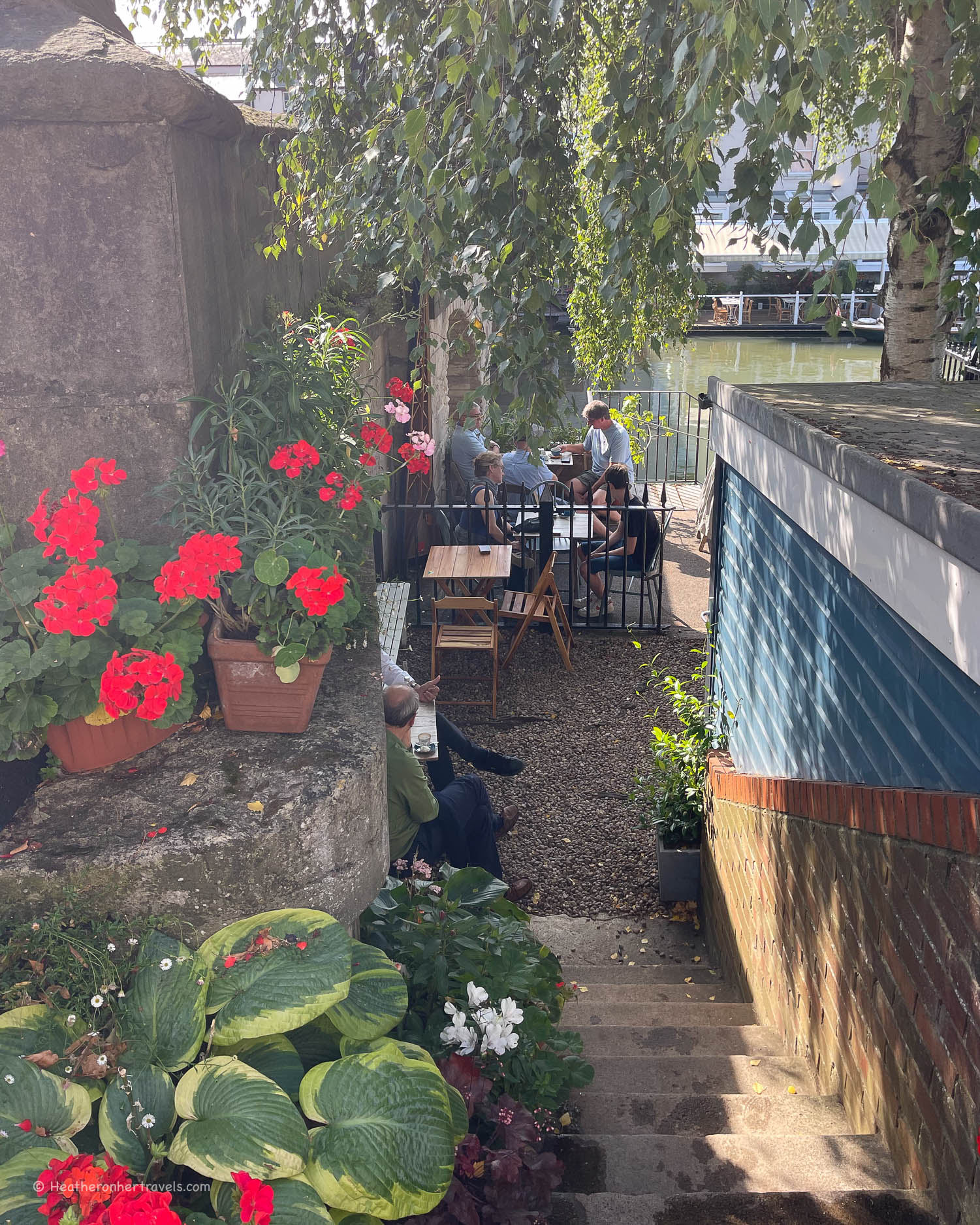 Paper Boat Cafe Oxford Thames Path National Trail © Heatheronhertravels.com