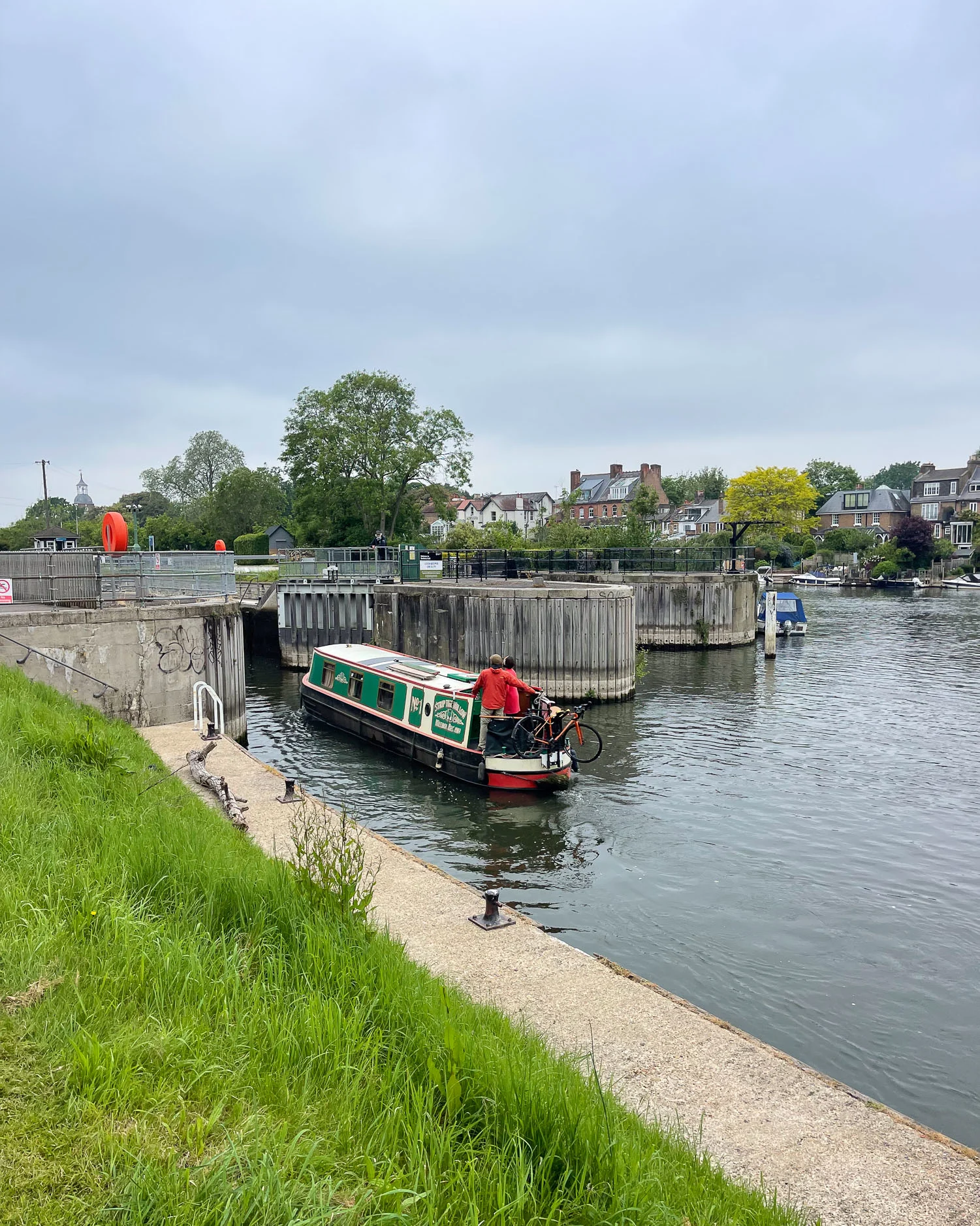 Sunbury Lock - Thames Path National Trail Photo Heatheronhertravels.com