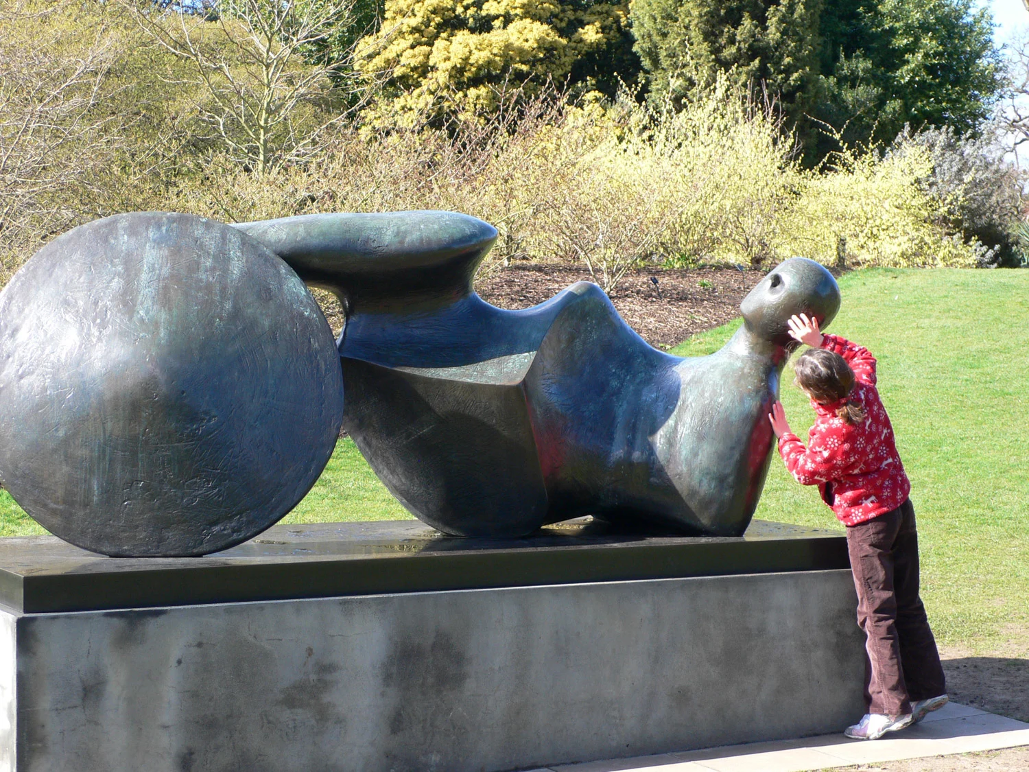 Henry Moore sculpture at Kew Gardens