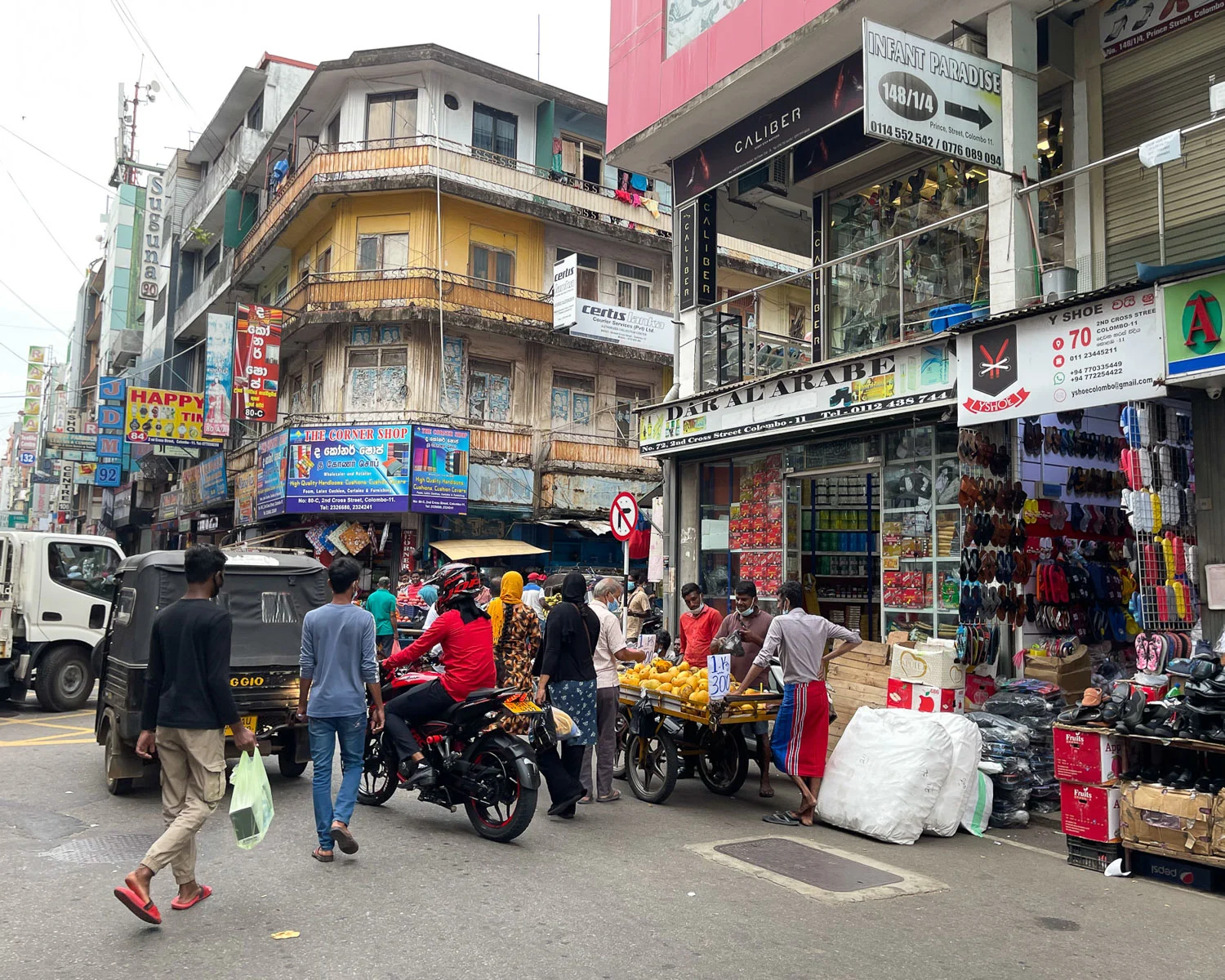 Pettah in Colombo Sri Lanka Photo Heatheronhertravels.com V2