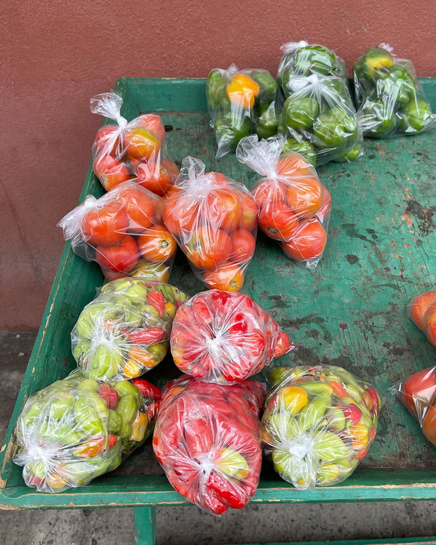 Roadside veg stall Saint Lucia Photo Heatheronhertravels.com V2